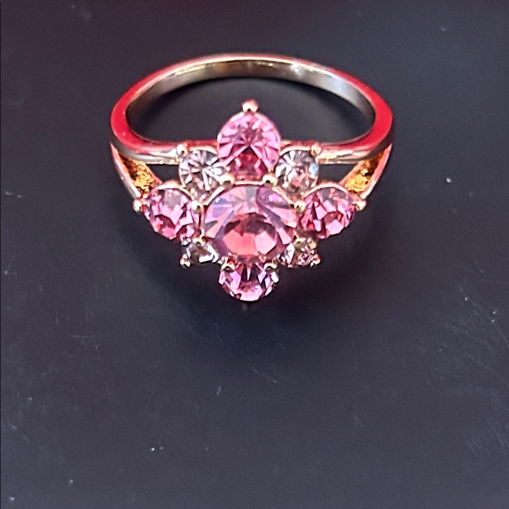 Pink Rose Crystal Cluster Ring - 🤑 BUY ANY (2) $25 EARRINGS/RING AND GET 1 FREE